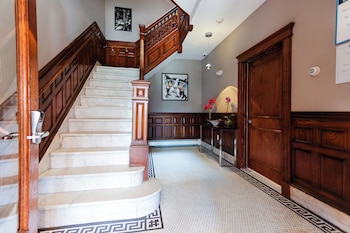 maverick suites at 89 marion