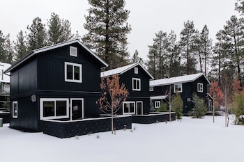 n p boutique lodge