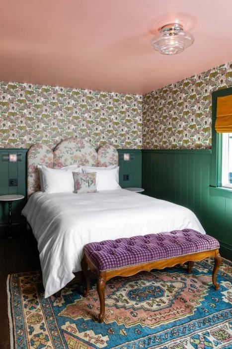 n p boutique lodge