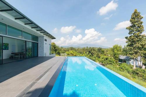Stunning 3-Bed Villa In Chiang Mai,,3 star