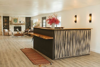 Rancho Moonrise,20117 Lockwood Rd,3 star