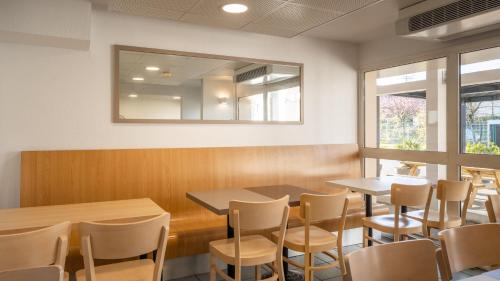 kyriad eco lorient lanester