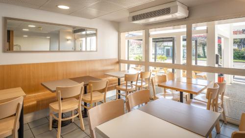 kyriad eco lorient lanester