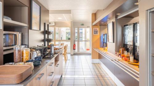 kyriad eco lorient lanester
