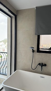golden balcony hotel