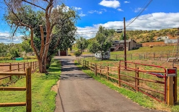 Hidden Valley Retreat Quiet Escape W/ Mtn Views!,4928 W. Eisenhower Blvd.,4 star