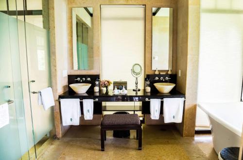 banyan tree cabo marques