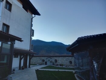 guesthouse toni