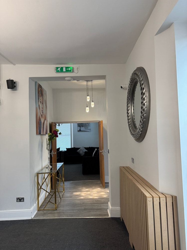oyo watton vibe hotel