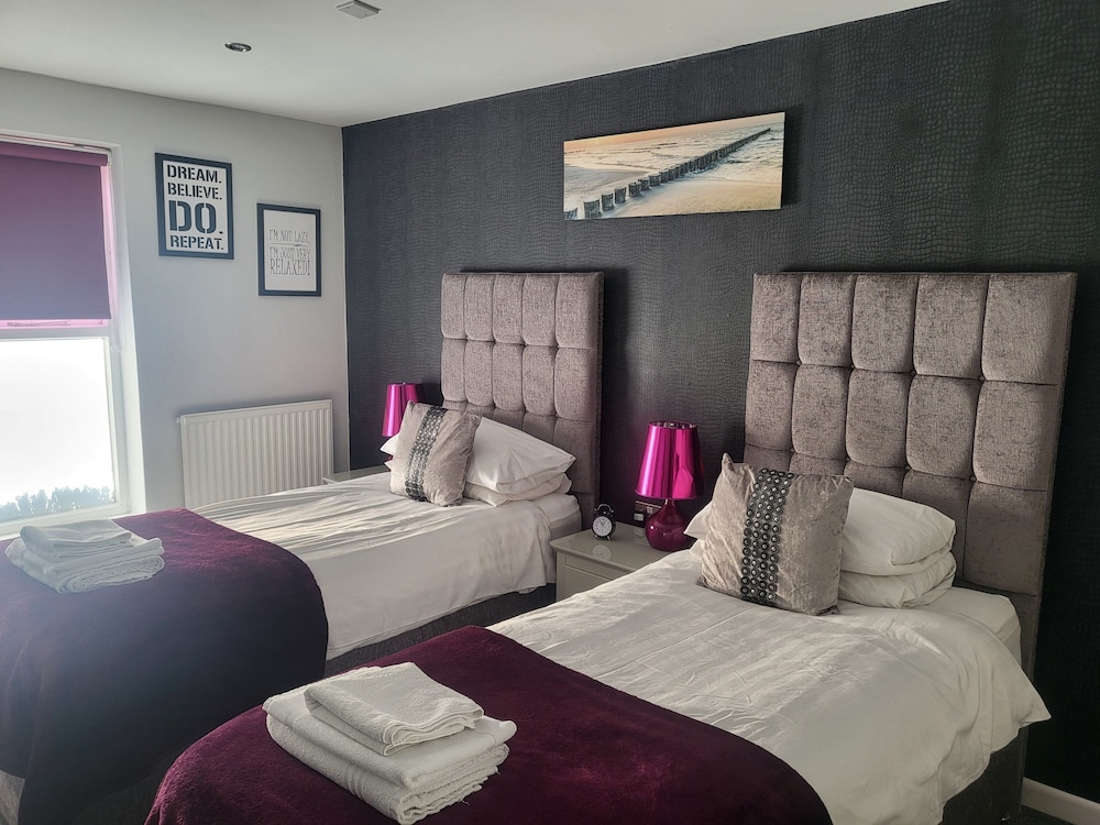 oyo watton vibe hotel