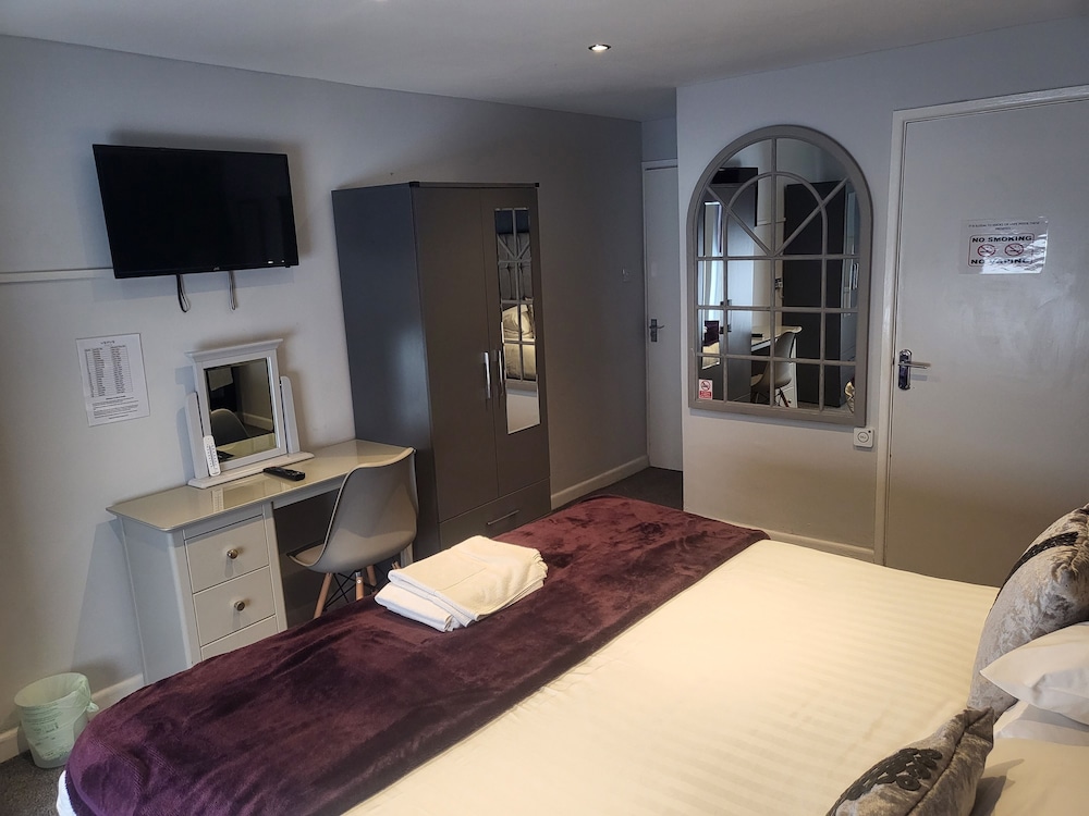 oyo watton vibe hotel