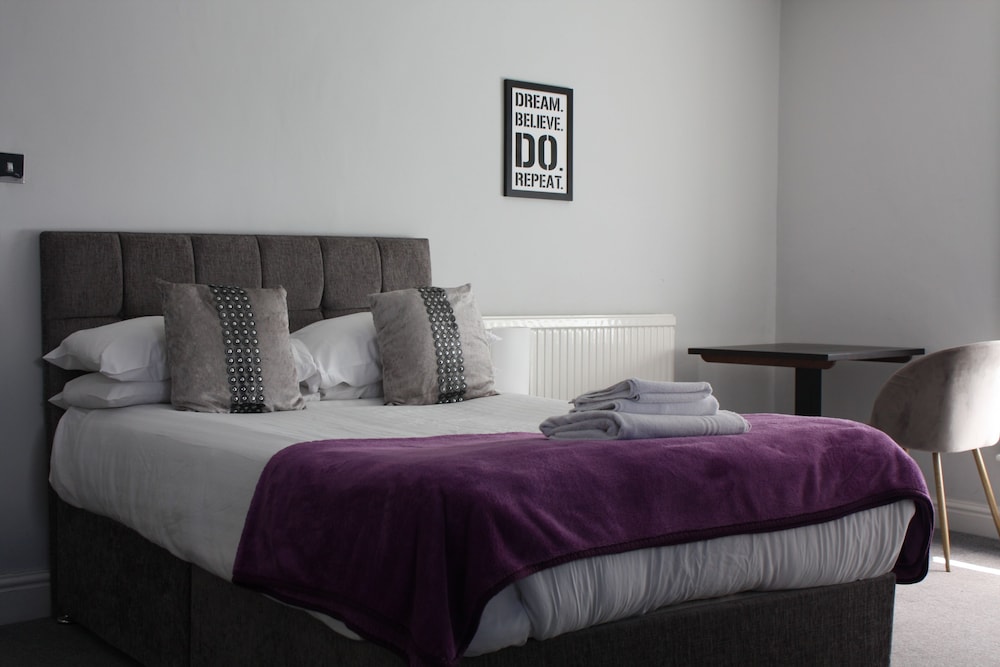 oyo watton vibe hotel