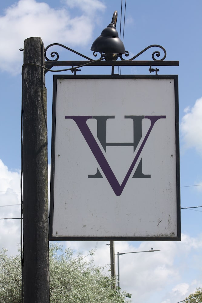 oyo watton vibe hotel
