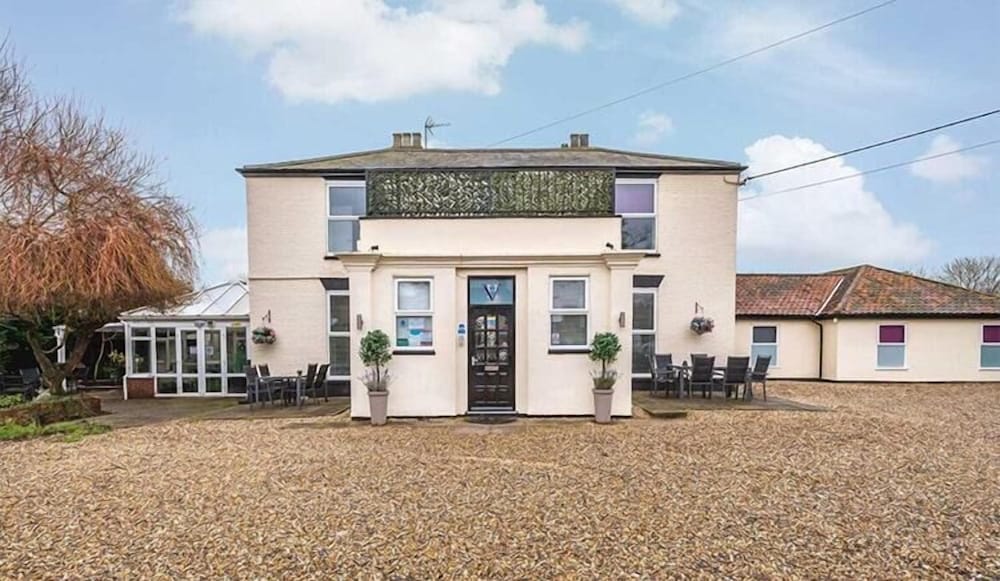 oyo watton vibe hotel