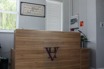 Oyo Watton Vibe Hotel,,3 star