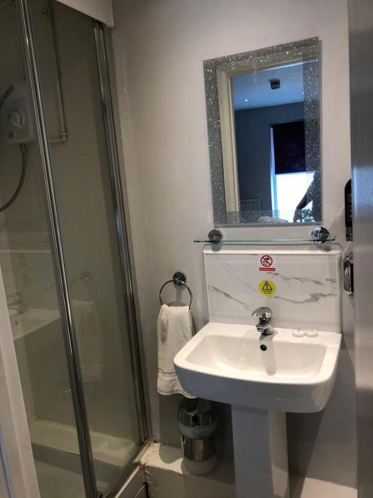 oyo watton vibe hotel