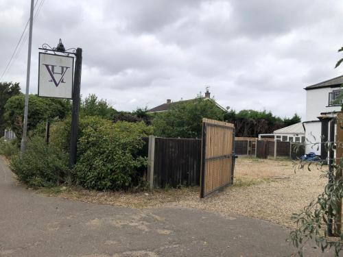 oyo watton vibe hotel