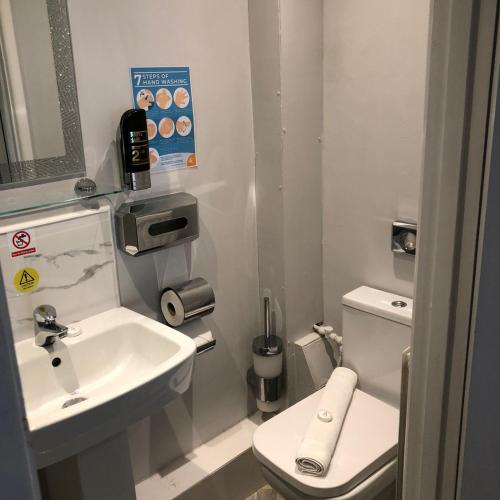 oyo watton vibe hotel