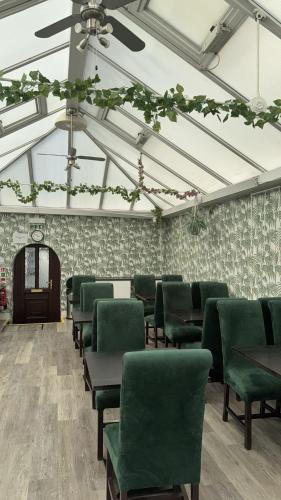 oyo watton vibe hotel