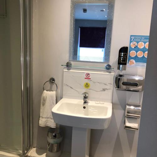 oyo watton vibe hotel