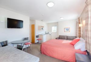 Bella Vista Motel Rotorua,Ngongotaha>>Lake Rotorua,4 star