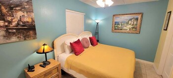 Habitat #23 1 Bedroom Home By Redawning,104 E Parade Dr,3 star