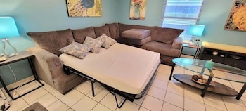 Habitat #23 1 Bedroom Home By Redawning,104 E Parade Dr,3 star