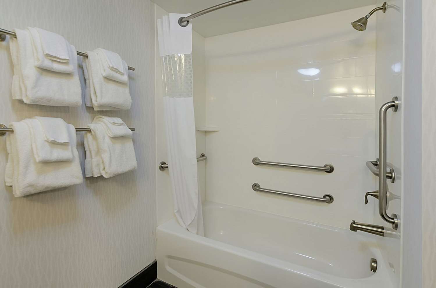 hampton inn salem va