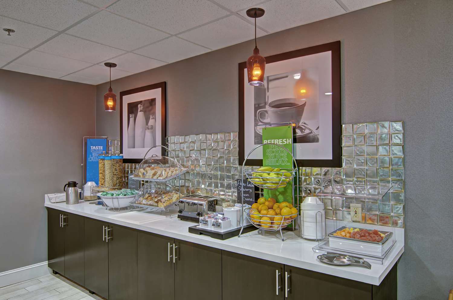 hampton inn salem va