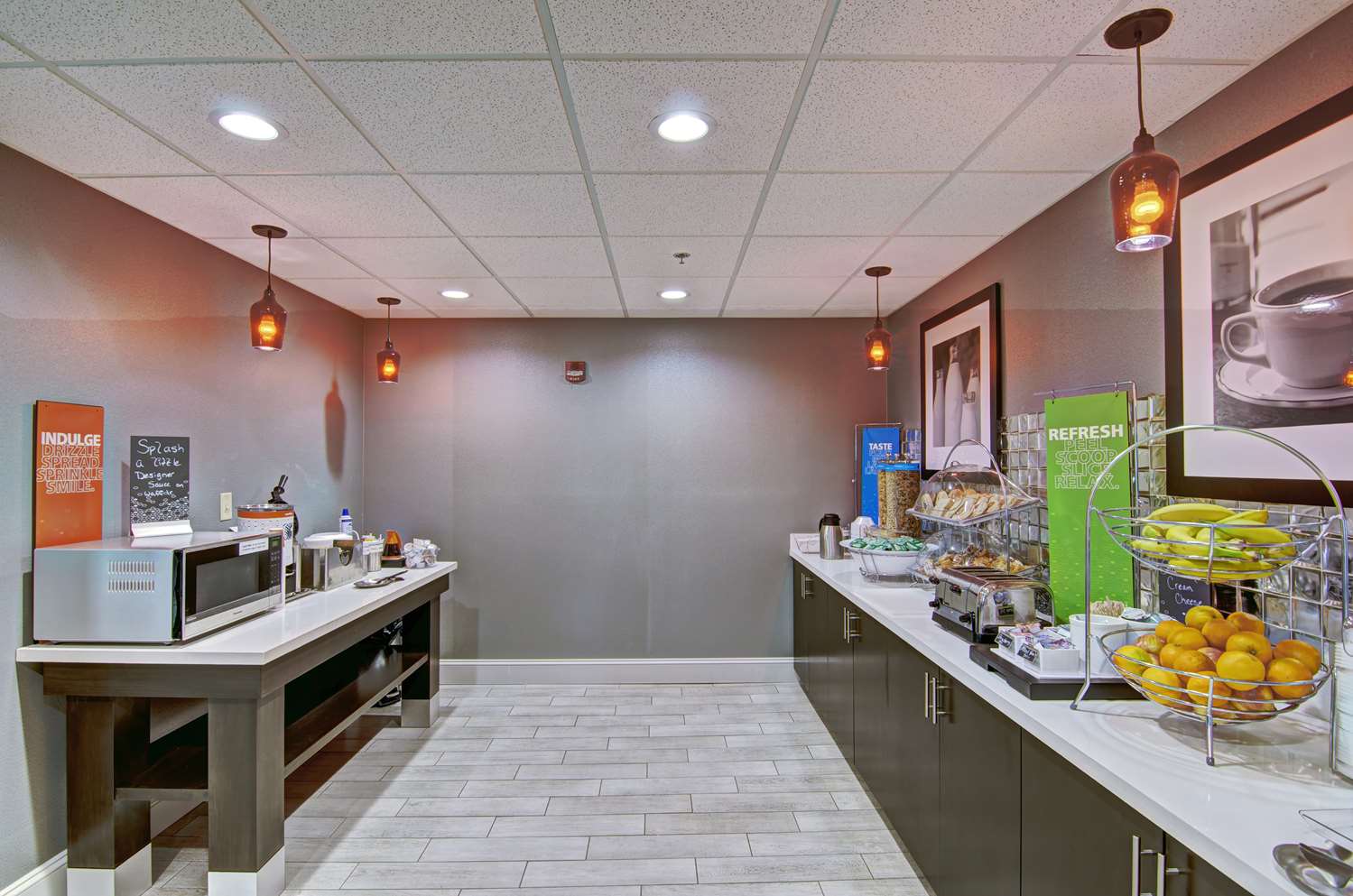 hampton inn salem va