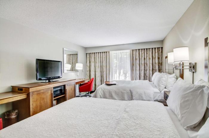 hampton inn salem va
