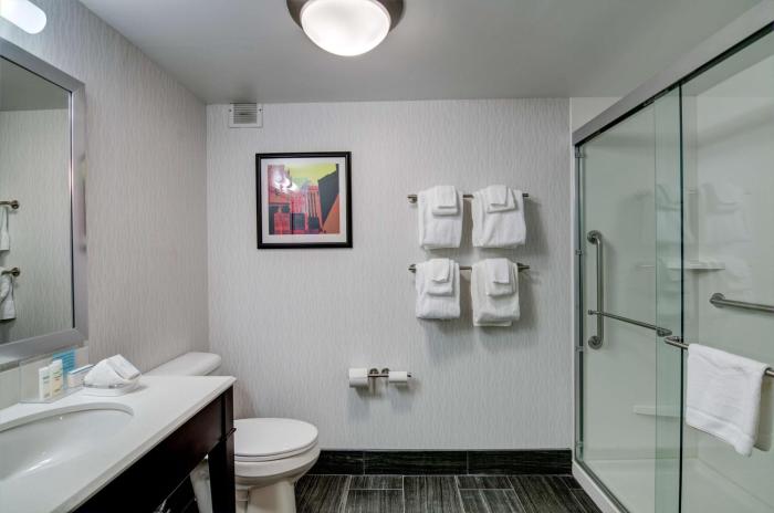 hampton inn salem va