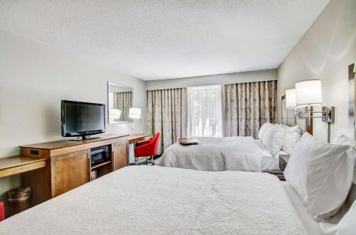 hampton inn salem va