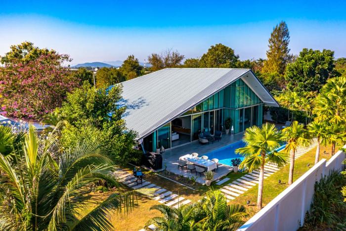 large private pool villa with 7 br 7b
