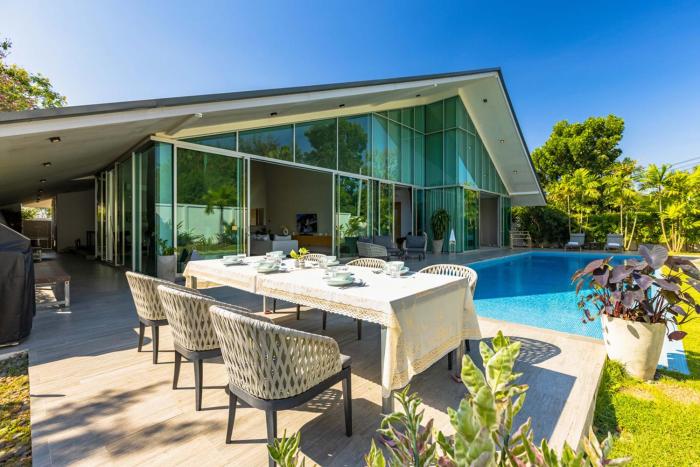 large private pool villa with 7 br 7b