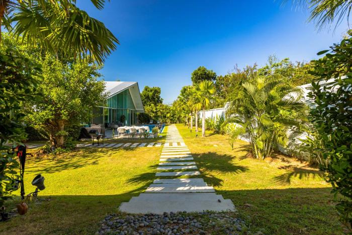 large private pool villa with 7 br 7b