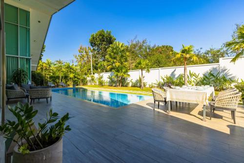 large private pool villa with 7 br 7b