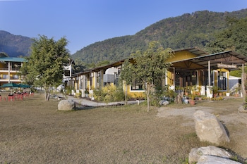 river valley resort