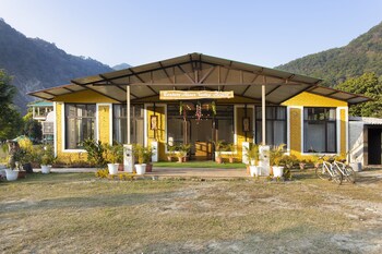 river valley resort