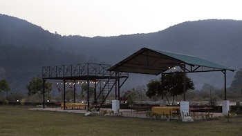 river valley resort