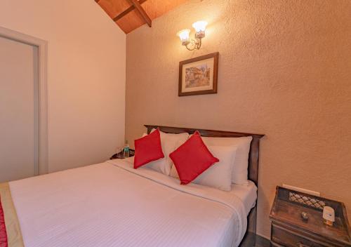 Clover Holiday Village,Panchayat Office, Jagenahalli Village,3 star