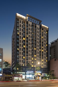 western coop residence dongdaemun