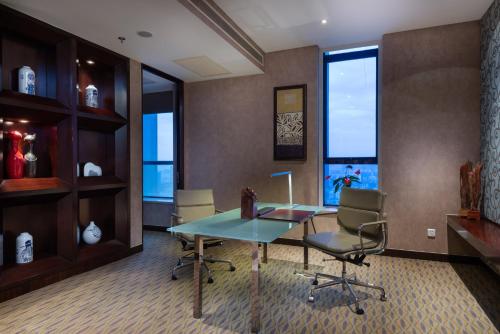 crowne plaza shanghai jinxiu an ihg hotel