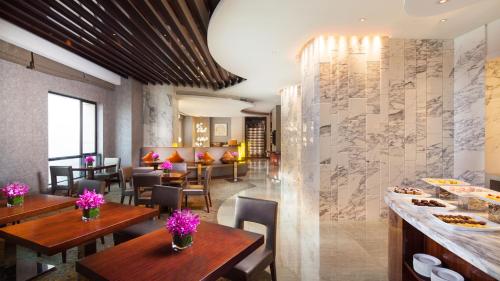 crowne plaza shanghai jinxiu an ihg hotel
