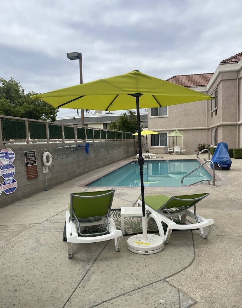 comfort suites