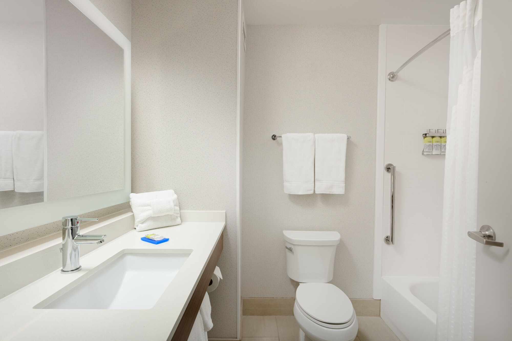 holiday inn express hotel and suites tullahoma by ihg