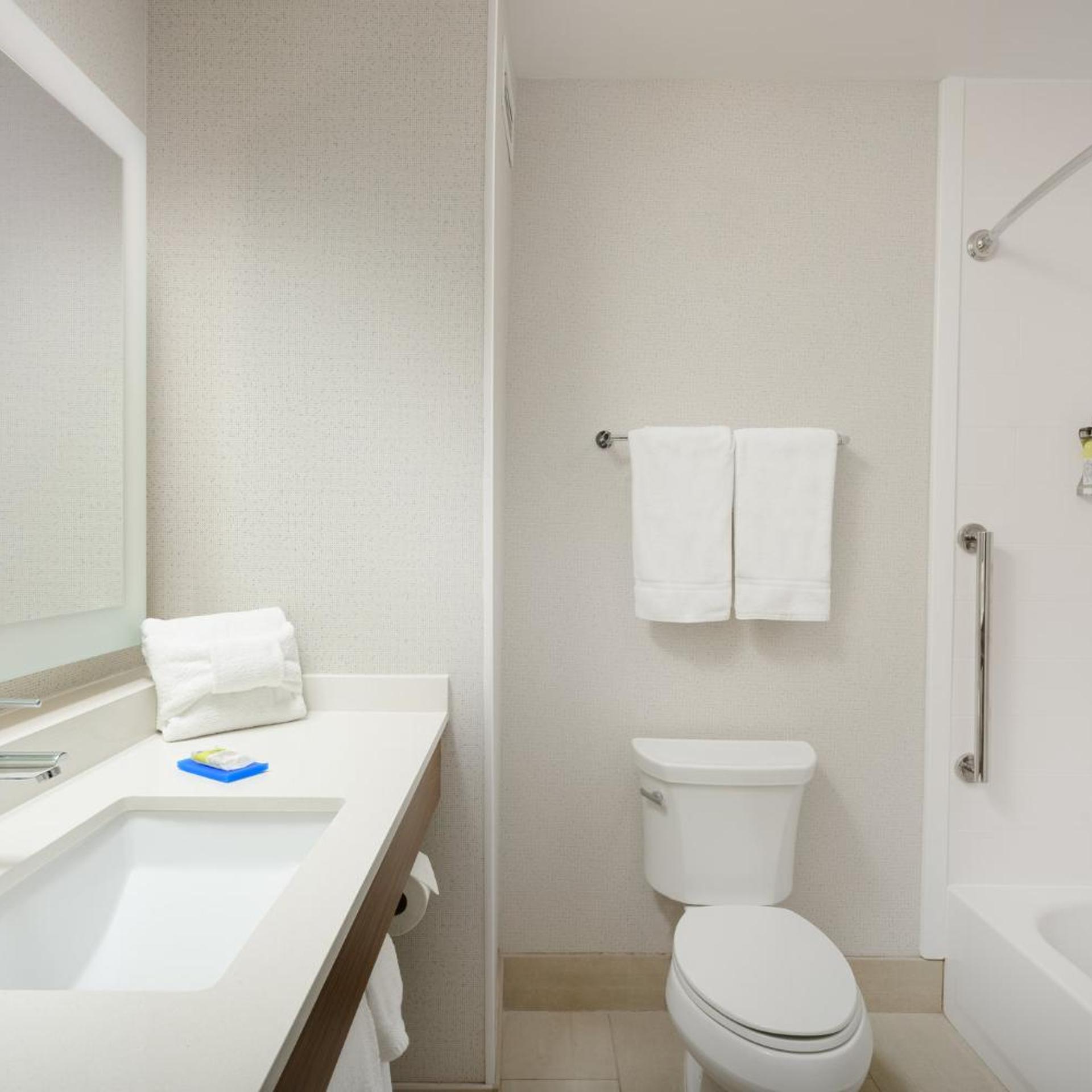 holiday inn express hotel and suites tullahoma by ihg