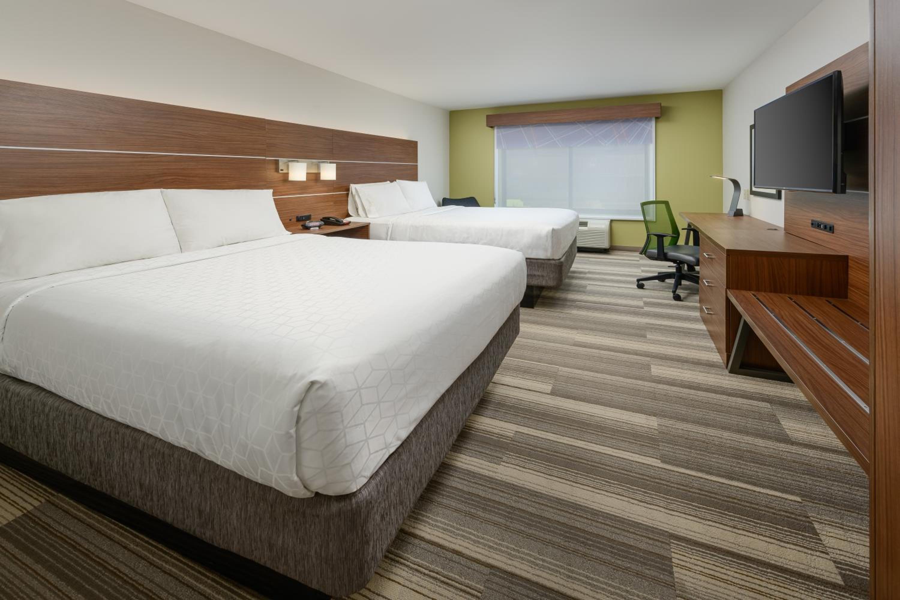 holiday inn express hotel and suites tullahoma by ihg