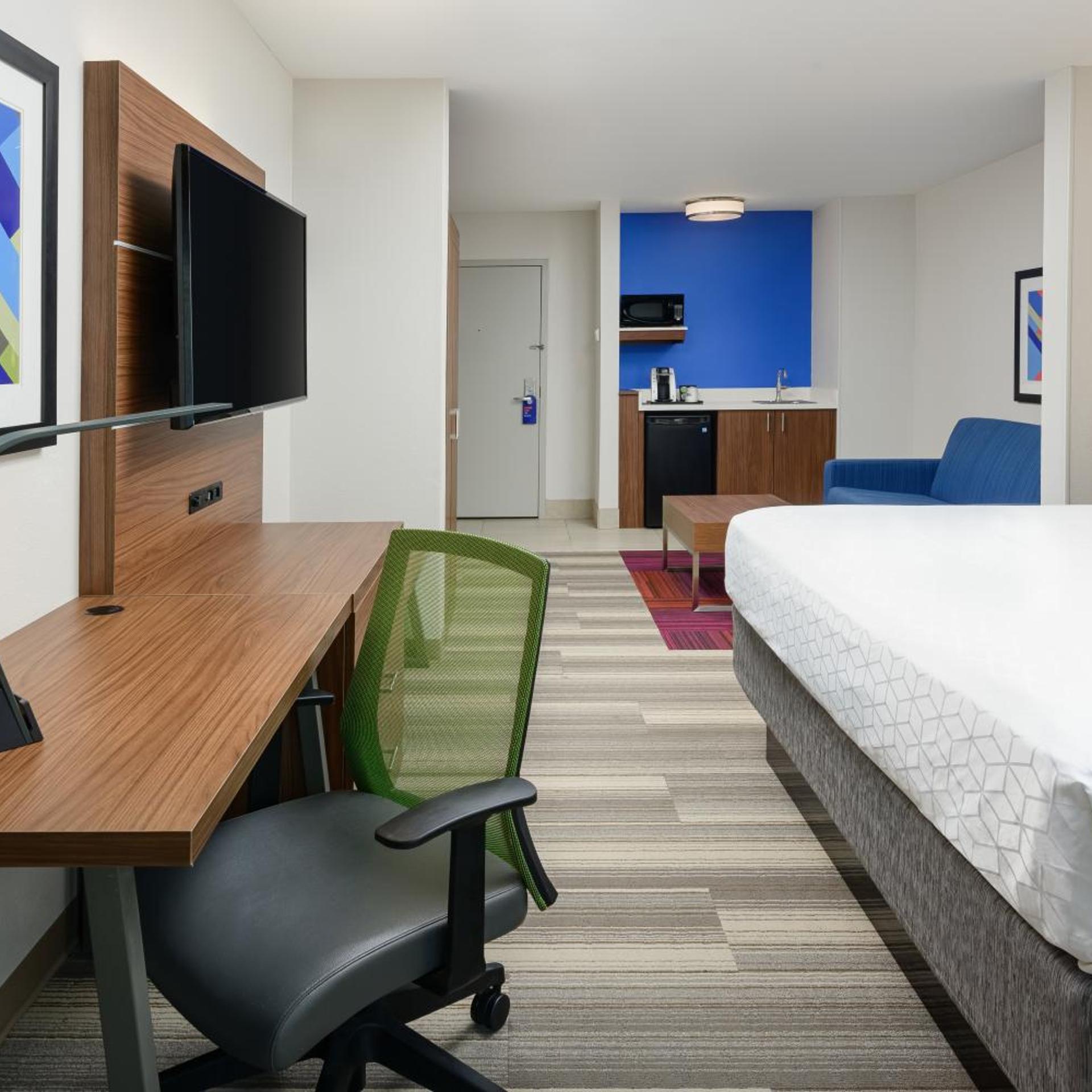 holiday inn express hotel and suites tullahoma by ihg