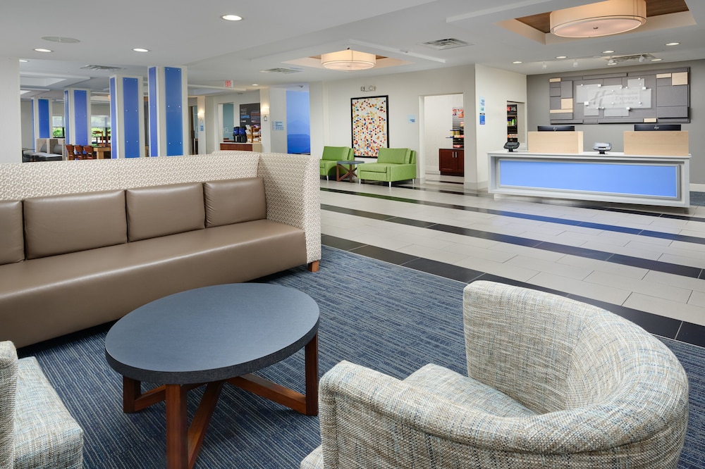 holiday inn express hotel and suites tullahoma by ihg